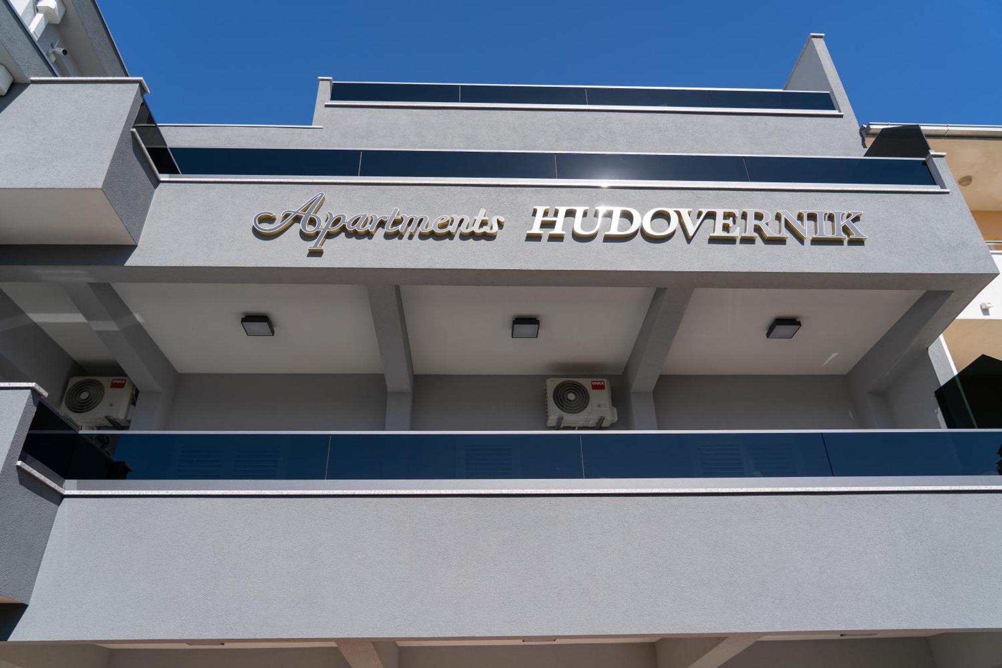 Apartments Hudovernik Baška Voda Exterior foto